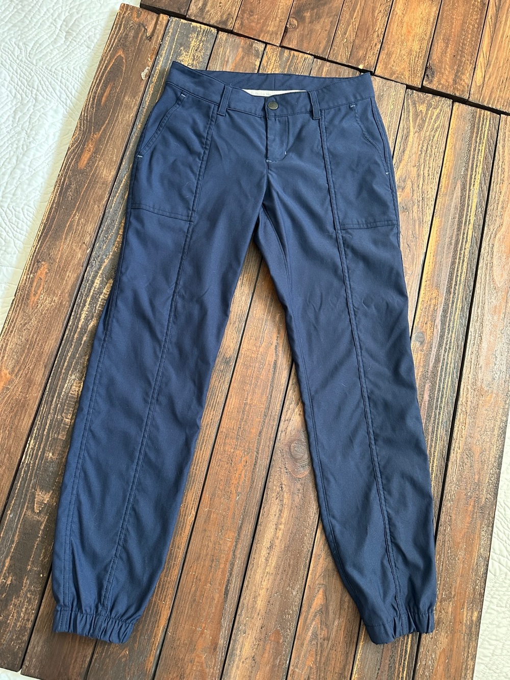 STIO Women’s Navy  Coburn Joggers  Size: 4